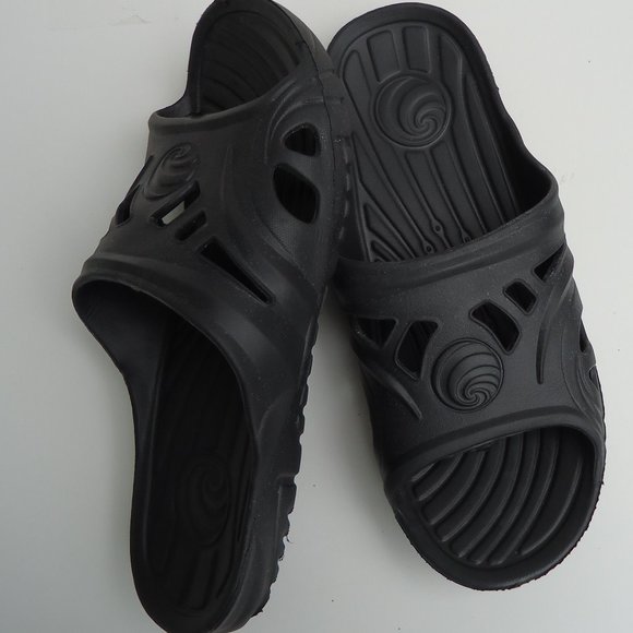 SIZE 10/11. Men\'s black slide, flip flops sandals. main image 8